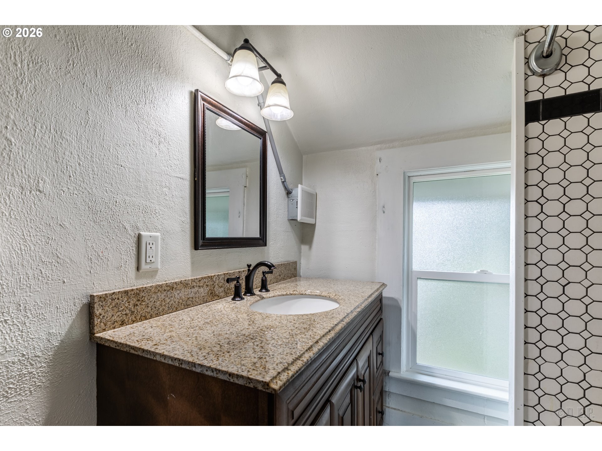 51738 Southwest Old Portland Road Scappoose, OR 97056 - Photo 12 of 22 Bathroom