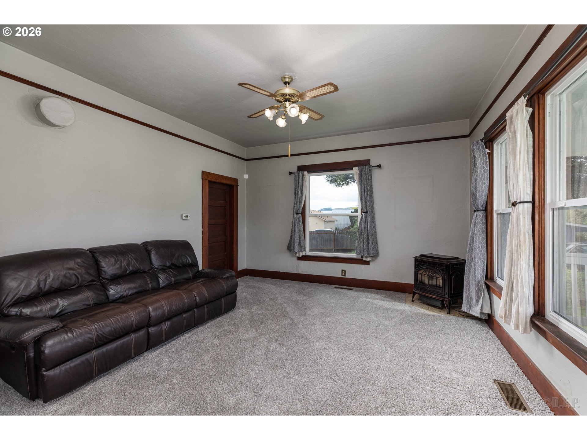 51738 Southwest Old Portland Road Scappoose, OR 97056 - Photo 4 of 22 Living Room