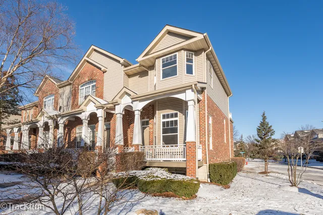 $425,000 | 1121 River Bend Lane, Lisle, IL 60532