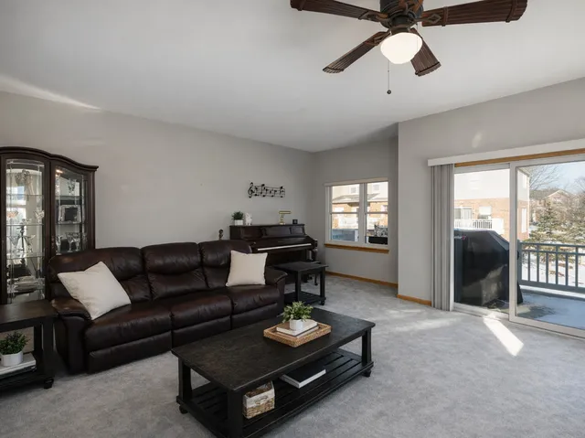 $425,000 | 1121 River Bend Lane, Lisle, IL 60532