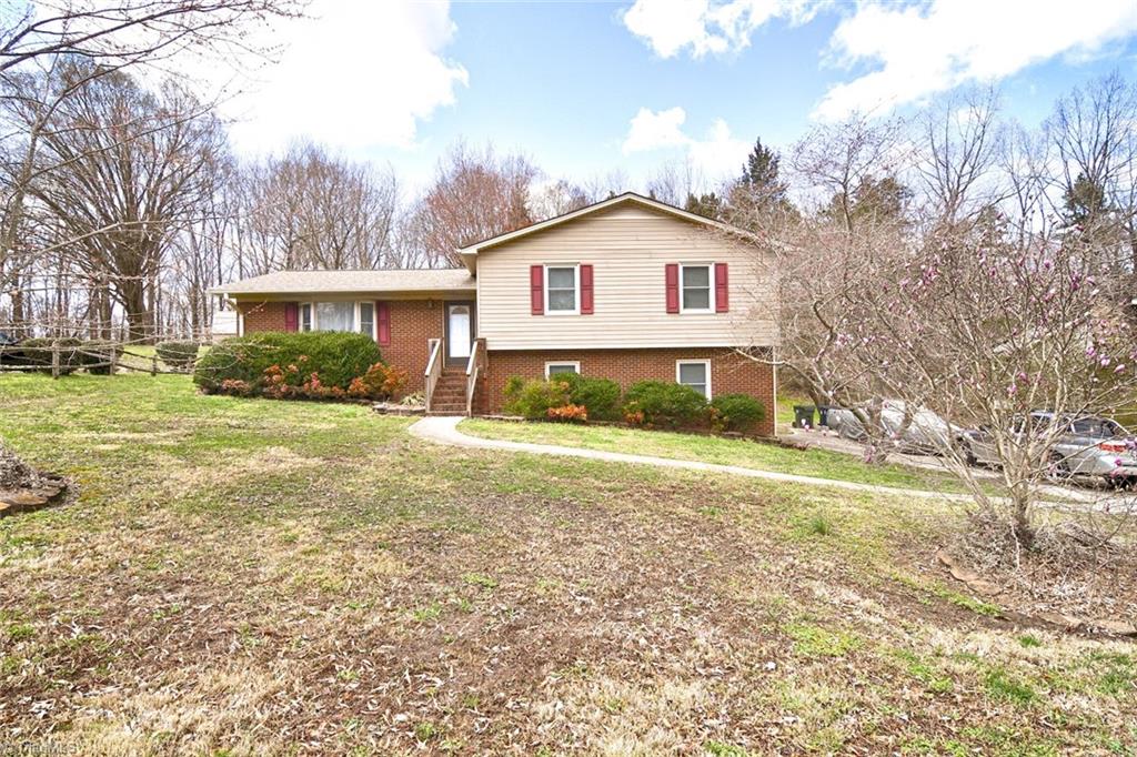 105 Hamilton Road Lexington, NC 27295 - Photo 1 of 29 Gallery Image 1