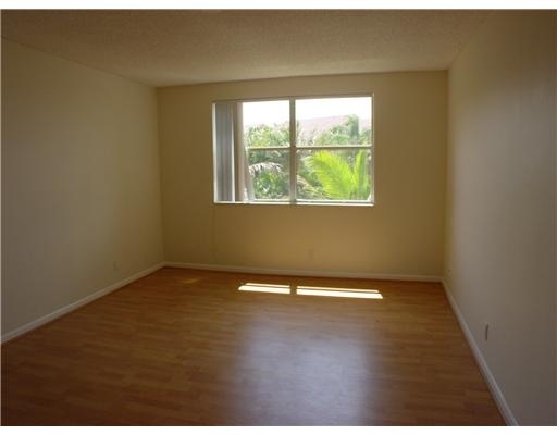 8901 Wiles Road, Unit 2046 Coral Springs, FL 33067 - Photo 4 of 16 Additional Photo