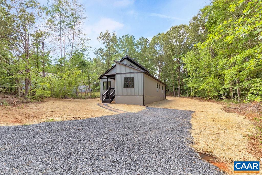 24 Begum Road Palmyra, VA 22963 - Photo 44 of 47 a house with a outdoor space