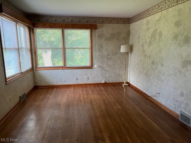 1216 Dussel Road Kent, OH 44240 - Photo 17 of 32 Living room