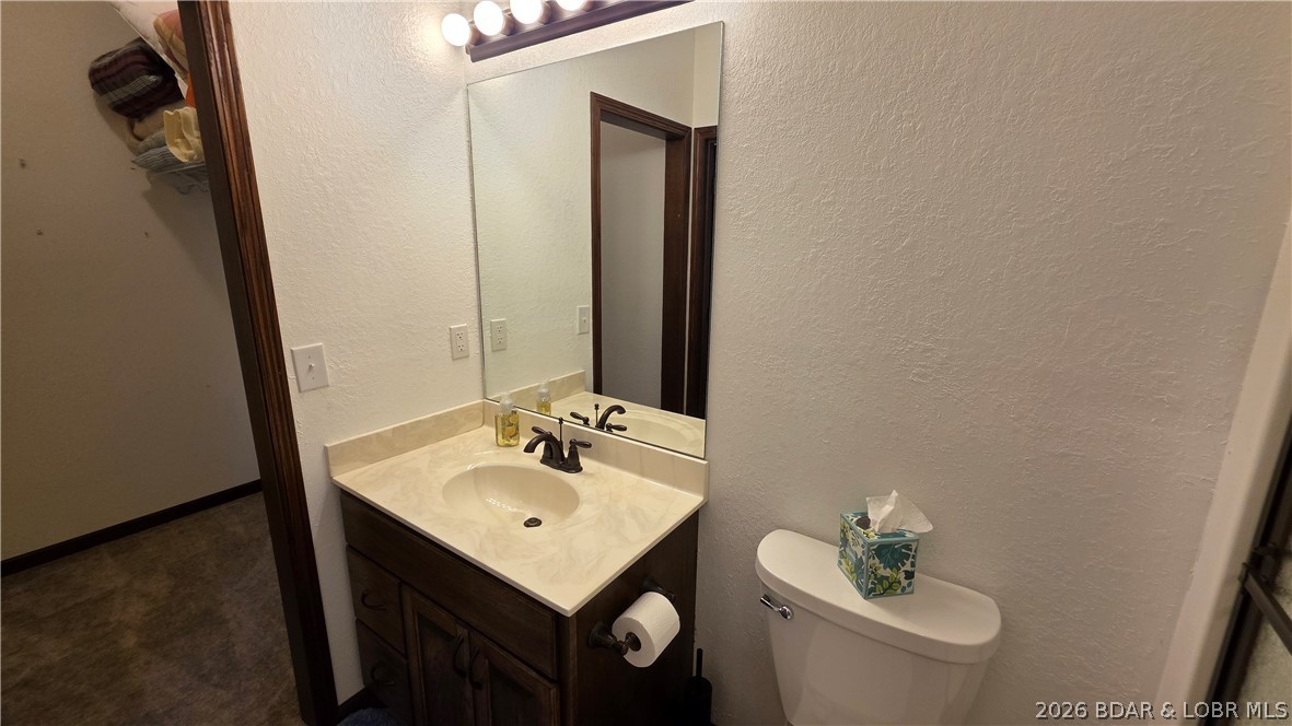 29810 Shelladay Drive Rocky Mount, MO 65072 - Photo 17 of 69 Bath 2 w/walkin closet