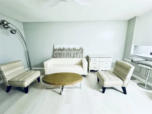 $2,250 | 6410 Neff Street, Houston, TX 77074