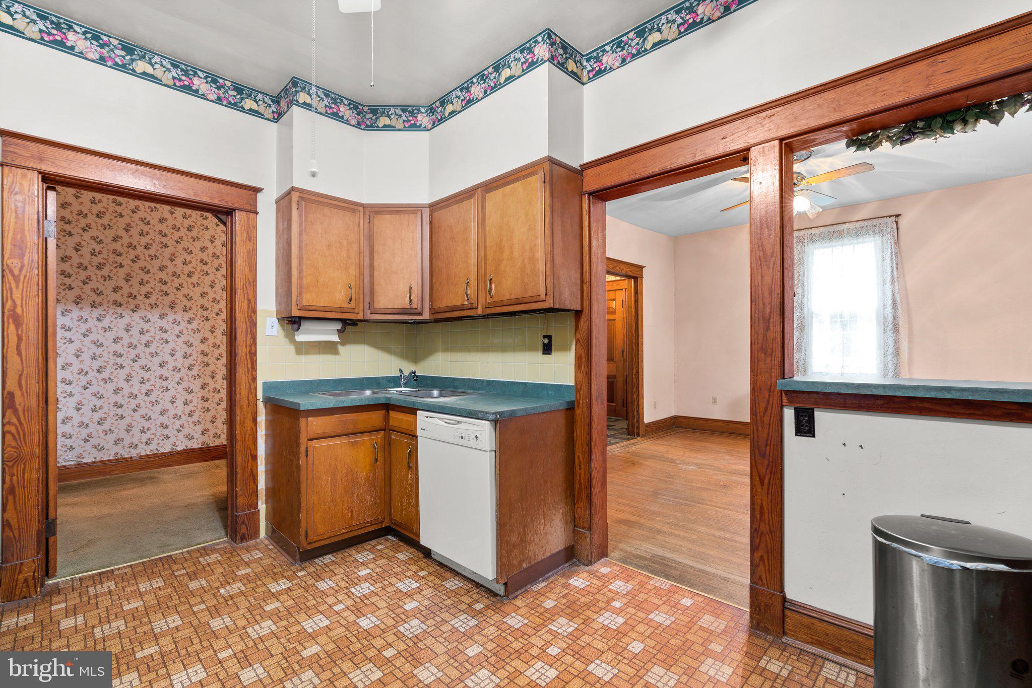 11 Overbrook Road Catonsville, MD 21228 - Photo 17 of 37 Gallery Image 17