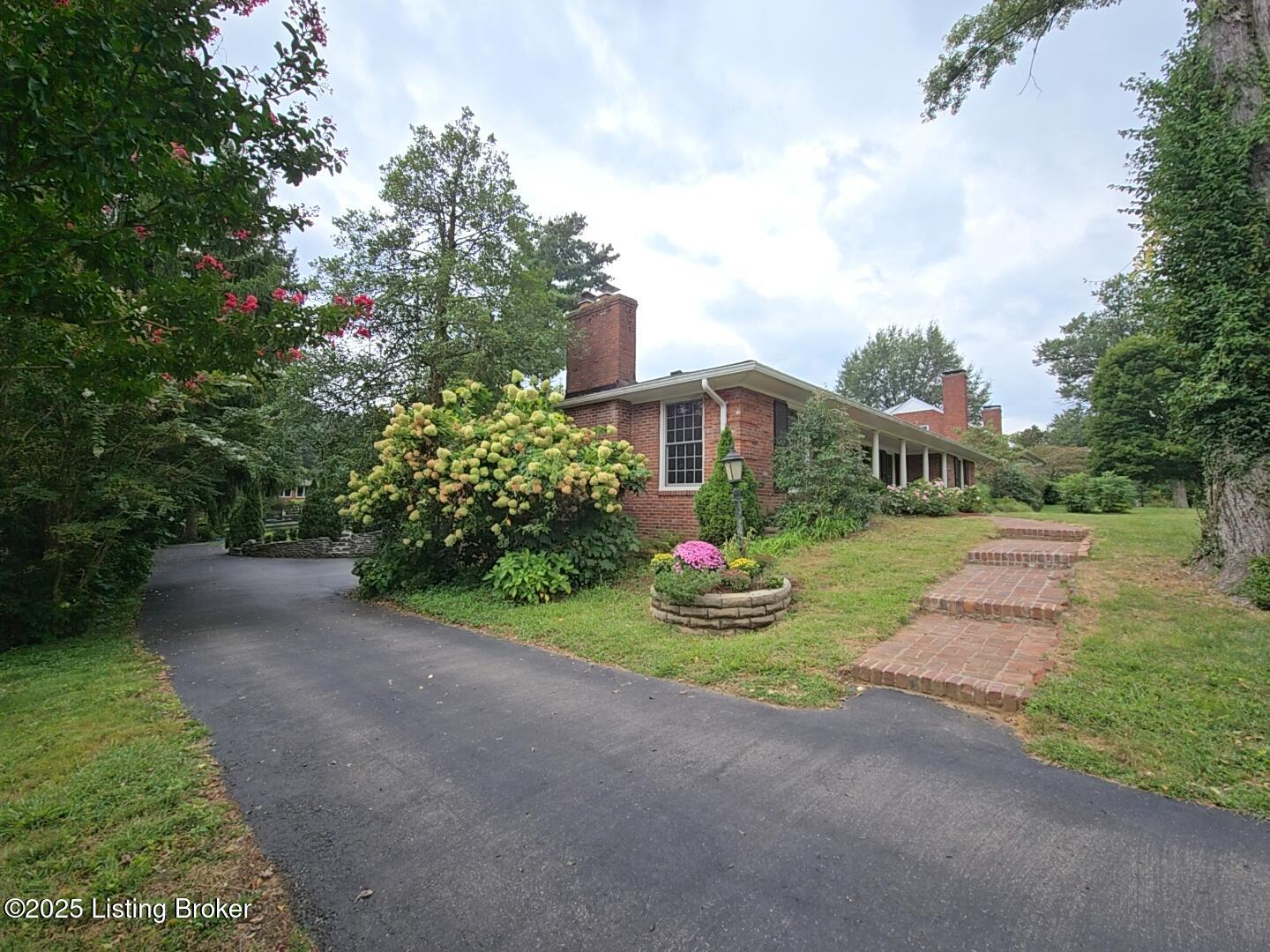 5314 Hempstead Road Louisville, KY 40207 - Photo 62 of 69 DJI_20250905_152609_81