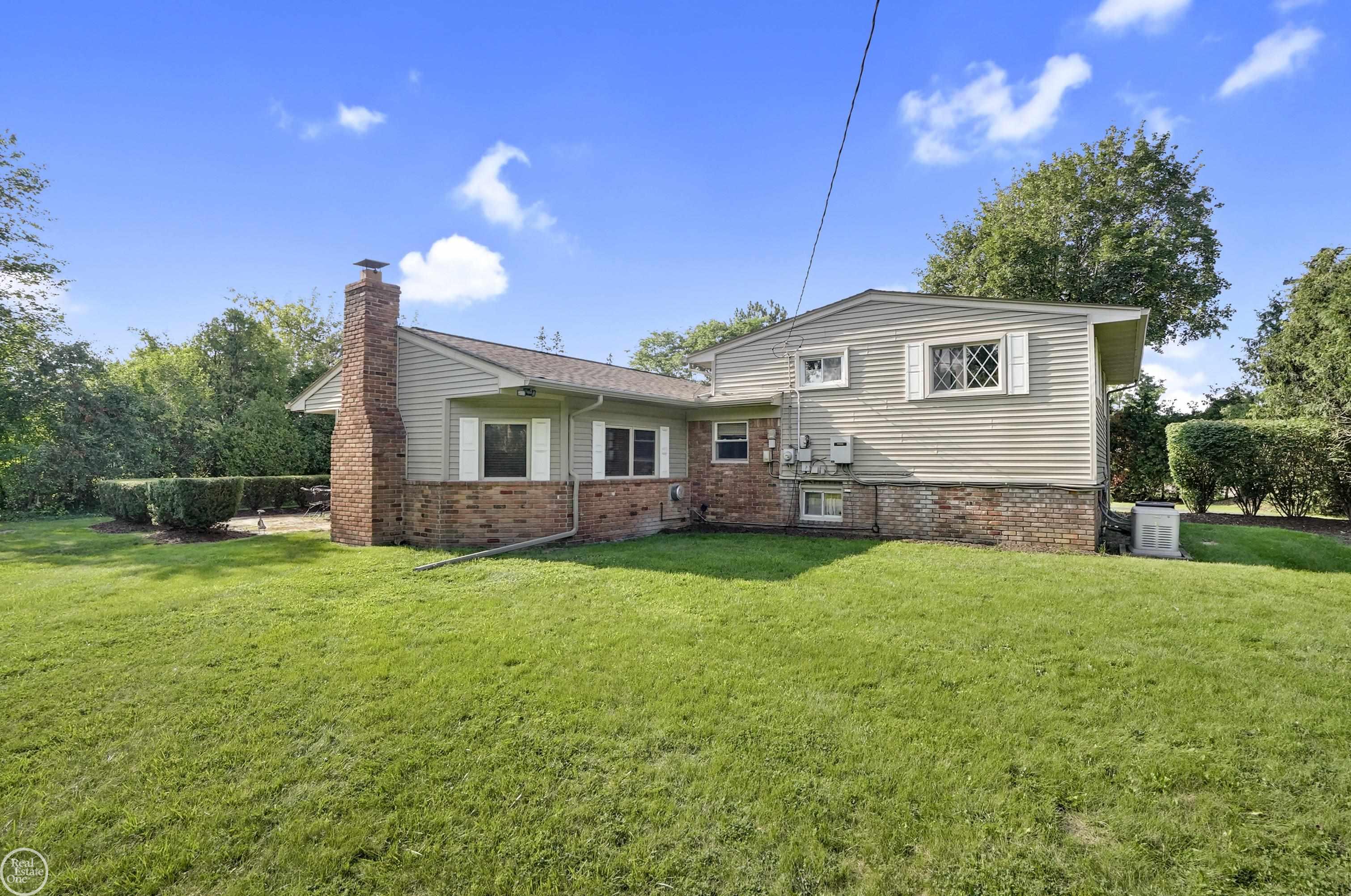 31701 West 13 Mile Road Farmington Hills, MI 48334 - Photo 7 of 29
