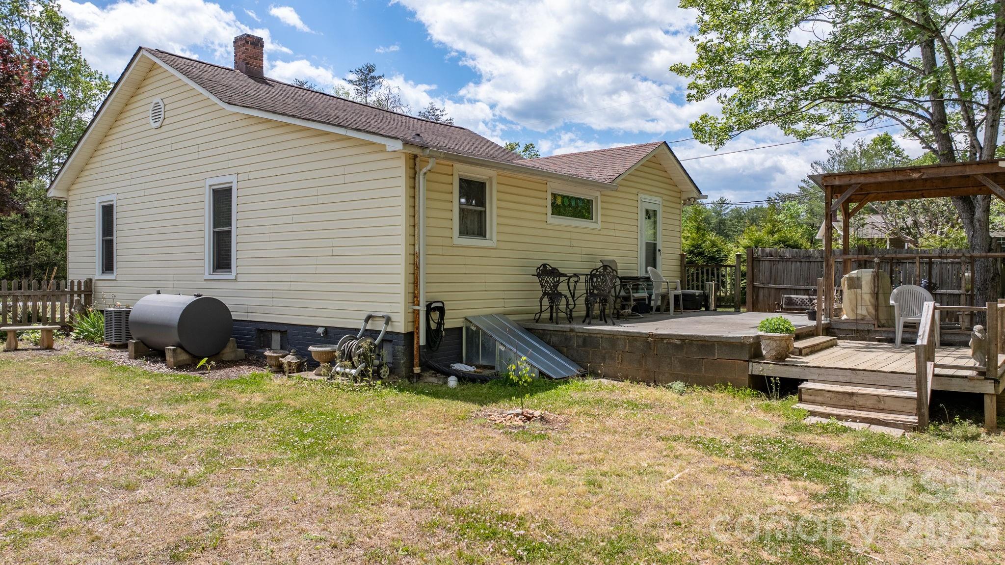 116 Hauss Ridge Road Southeast Valdese, NC 28690 - Photo 21 of 41 Gallery Image 21