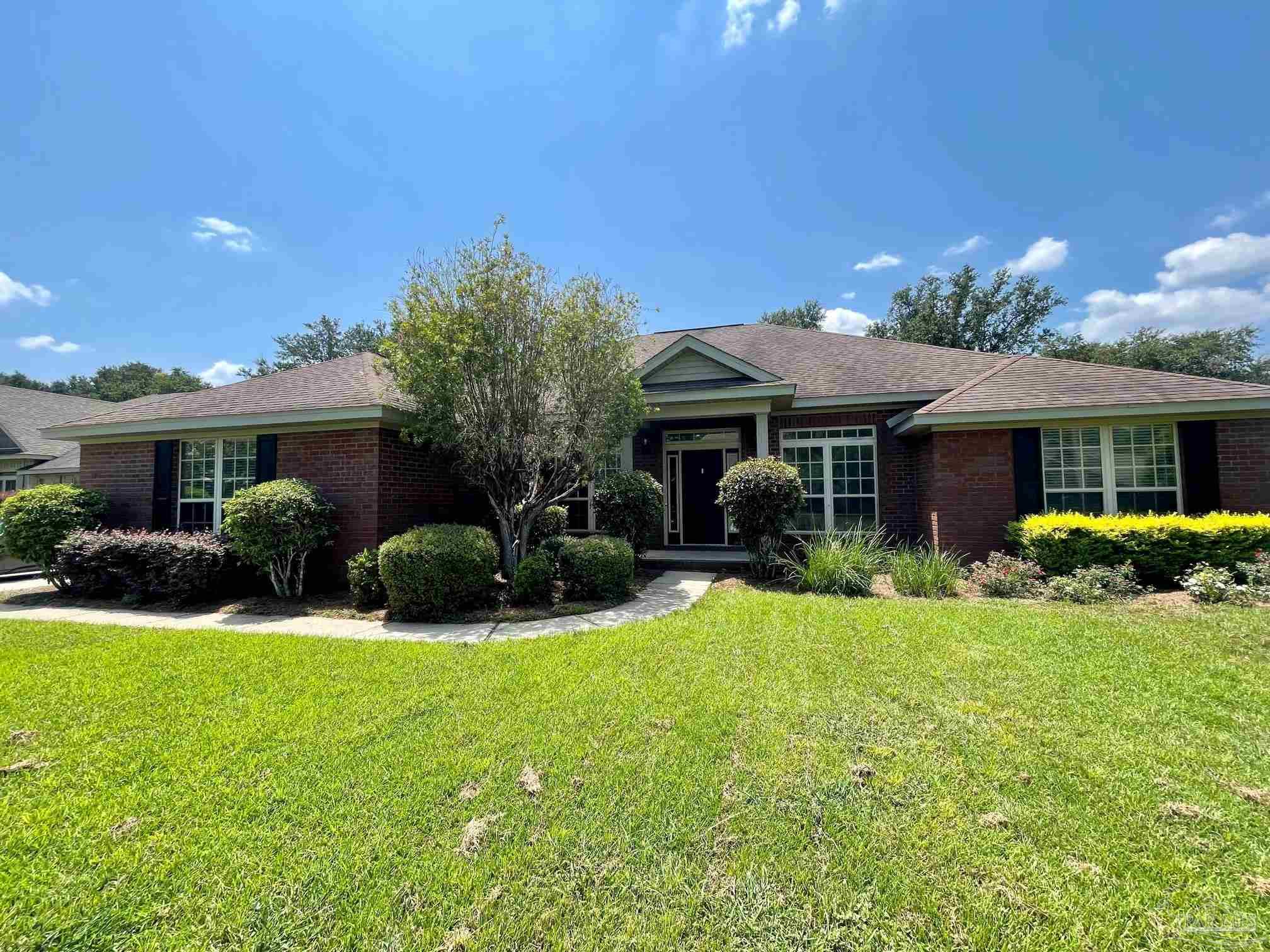 5503 Huntingdon Street Milton, FL 32570 - Photo 2 of 37