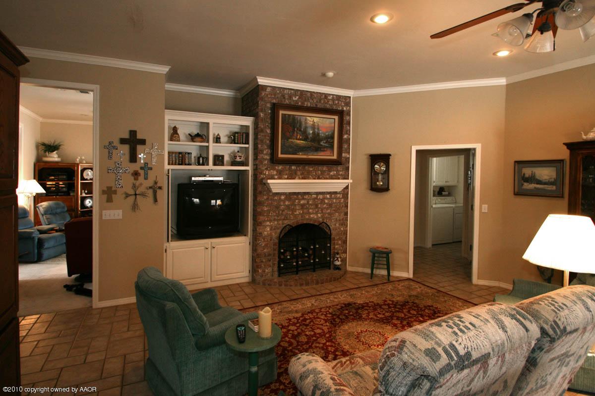 7906 Sheldon Road Amarillo, TX 79119 - Photo 4 of 17 den a