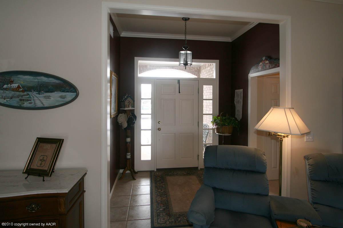 7906 Sheldon Road Amarillo, TX 79119 - Photo 6 of 17 entry way