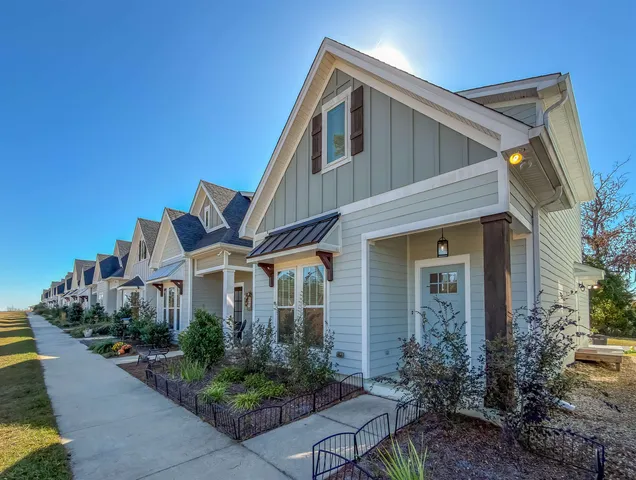 $2,000 | 2892 Blue Blossom Trail, Tallahassee, FL 32308