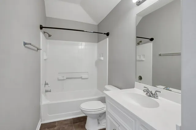 $1,350 | 167 Binnacle Court, Unit A, Willis, TX 77318