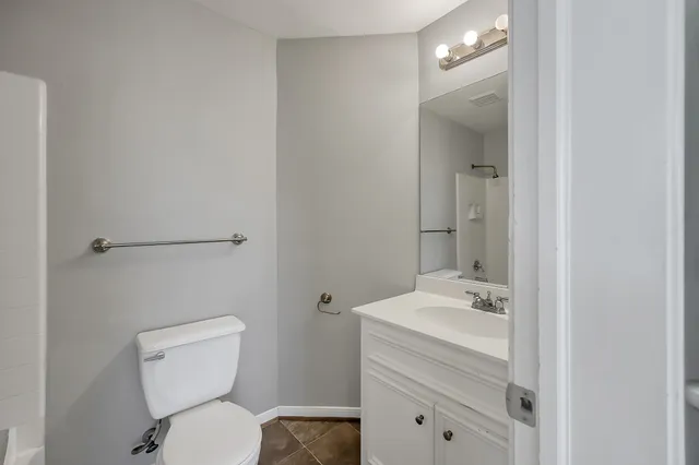 $1,350 | 167 Binnacle Court, Unit A, Willis, TX 77318