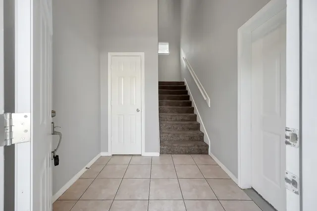 $1,350 | 167 Binnacle Court, Unit A, Willis, TX 77318