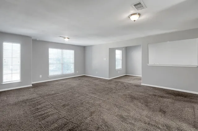 $1,350 | 167 Binnacle Court, Unit A, Willis, TX 77318