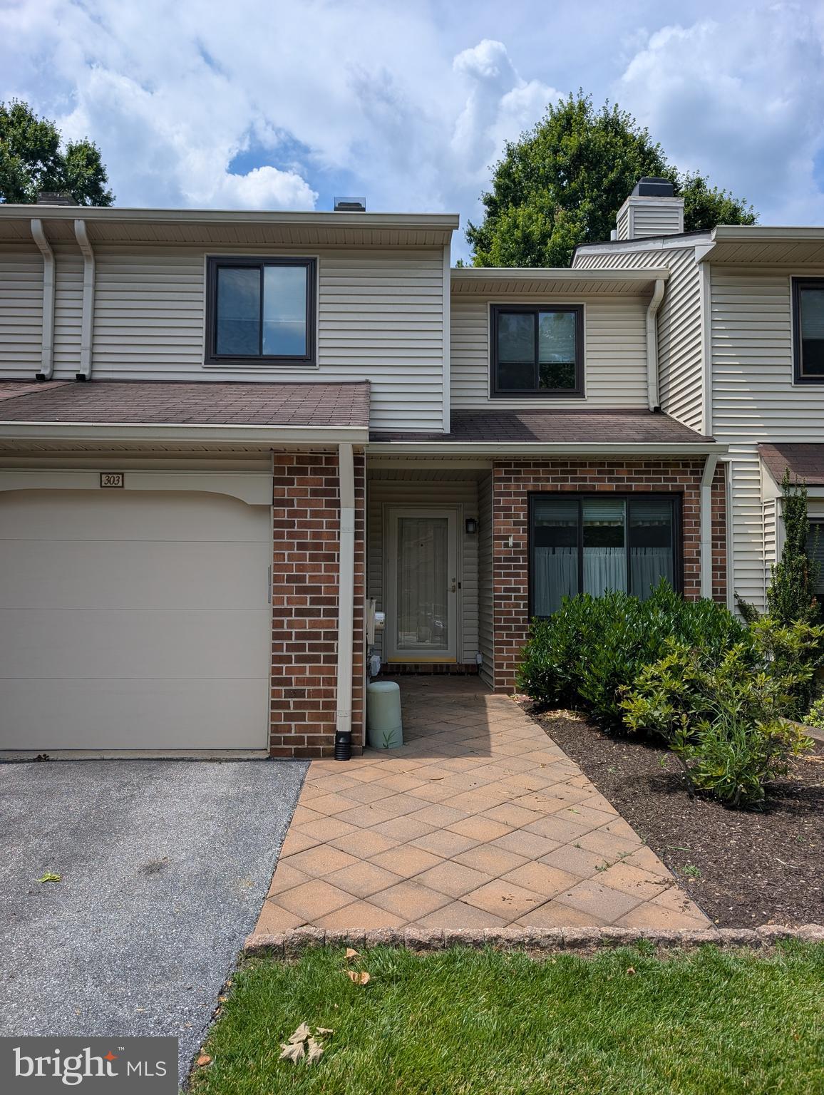 303 Hanover Court Chesterbrook, PA 19087 - Photo 2 of 3