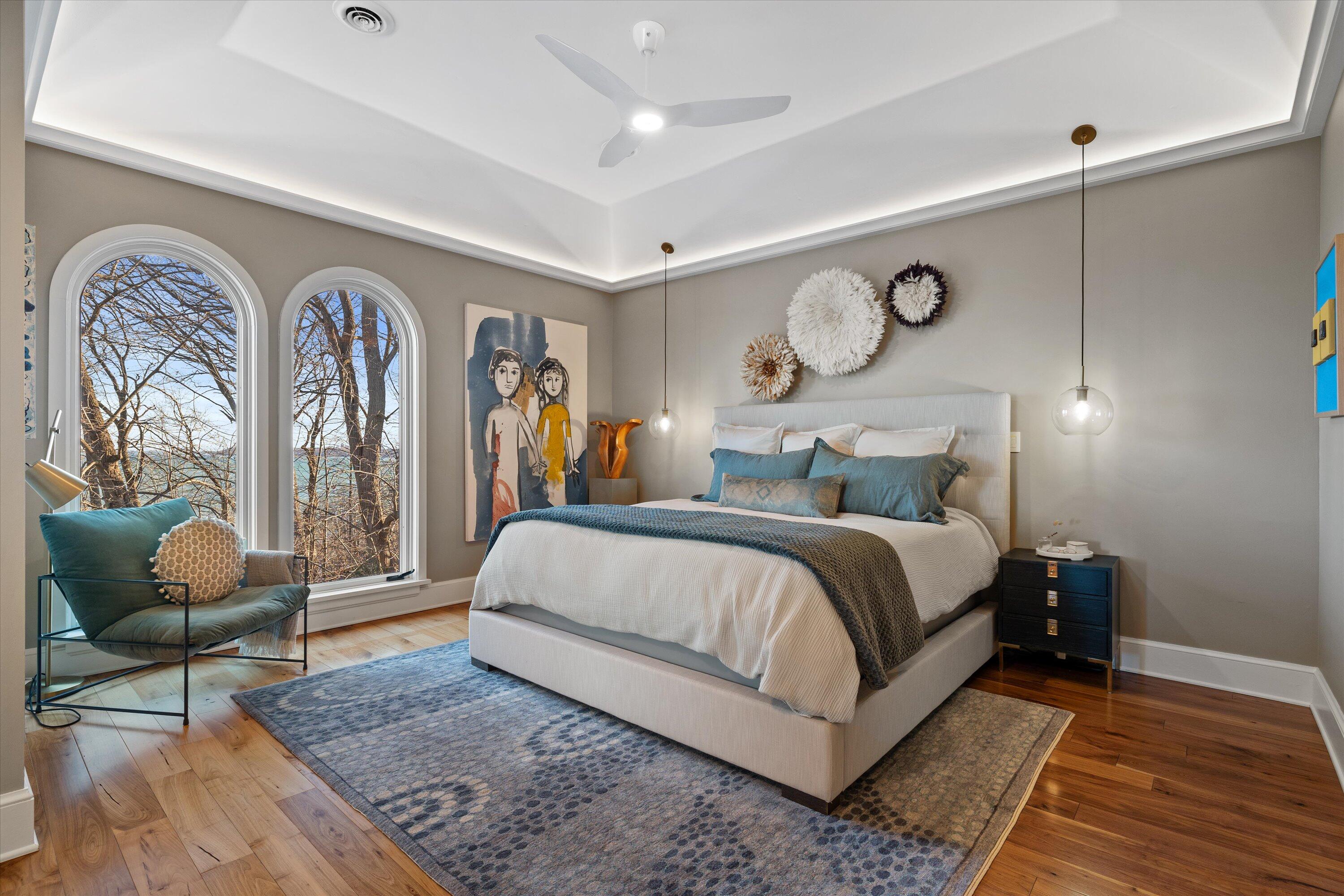 7032 North Barnett Lane Fox Point, WI 53217 - Photo 26 of 53 Primary Bedroom