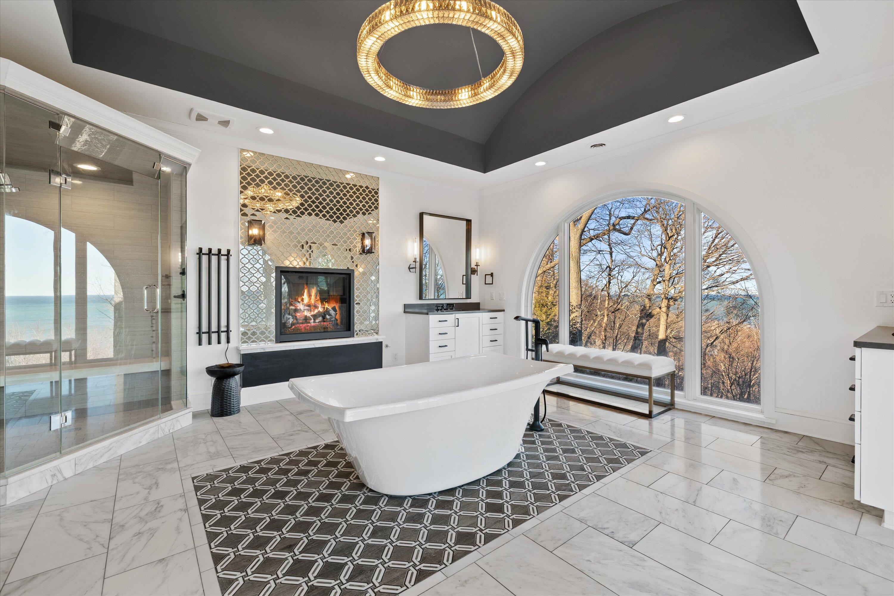 7032 North Barnett Lane Fox Point, WI 53217 - Photo 28 of 53 En Suite