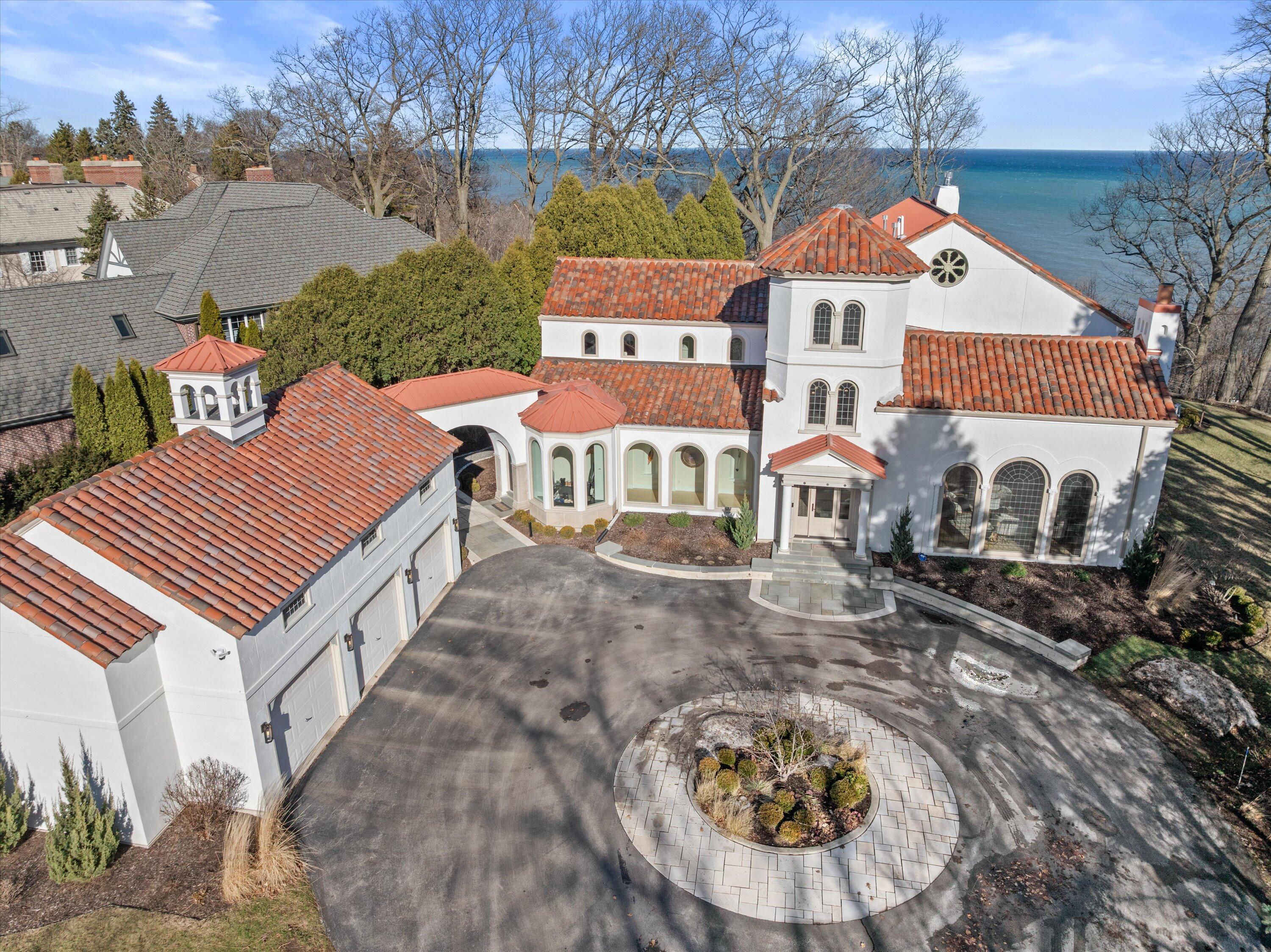 7032 North Barnett Lane Fox Point, WI 53217 - Photo 3 of 53 7032 N Barnett Ln, Fox Point, WI 53217