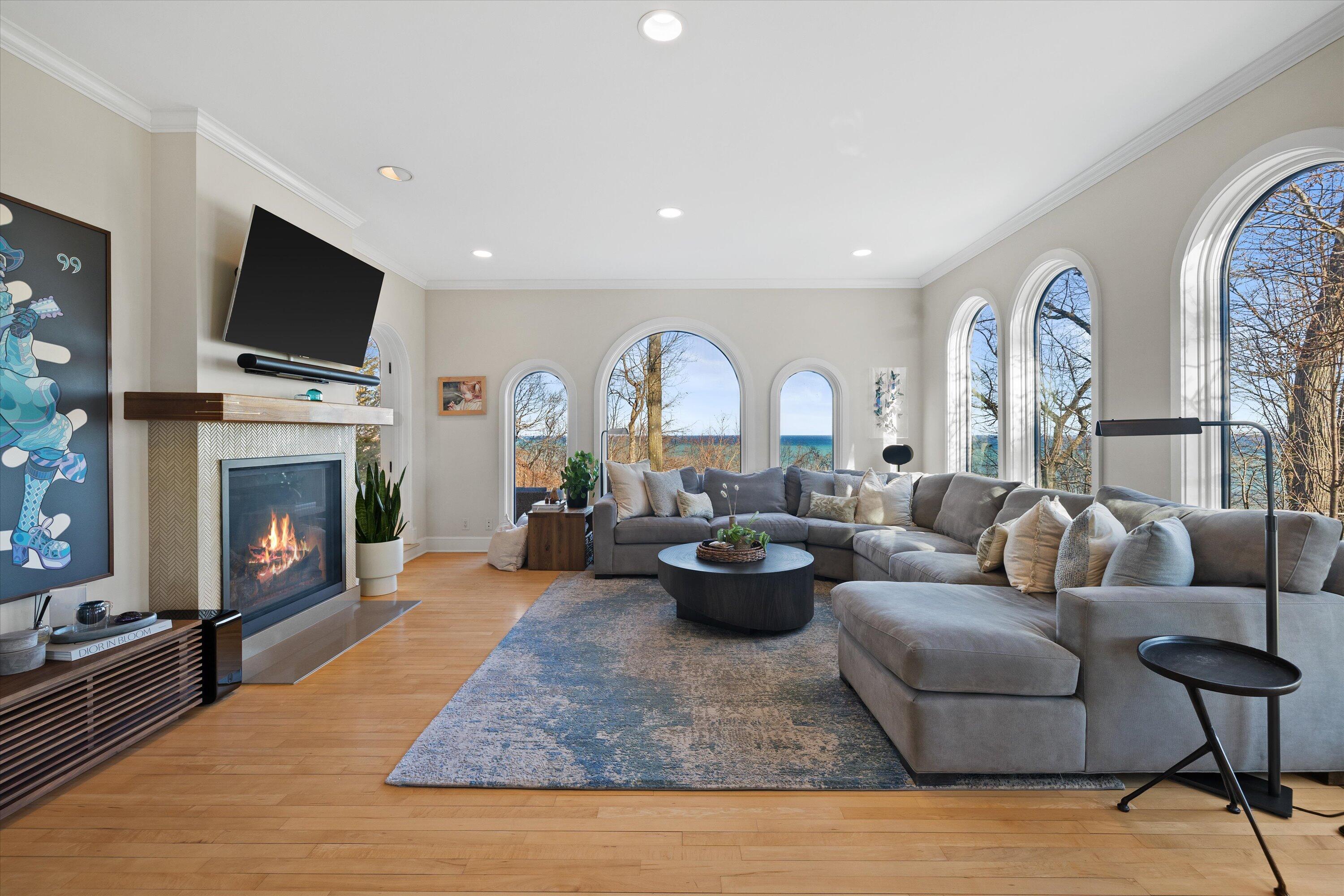 7032 North Barnett Lane Fox Point, WI 53217 - Photo 7 of 53 Living Room