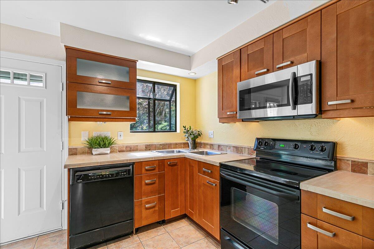 495 Chestnut Street, Unit 16 Ashland, OR 97520 - Photo 13 of 28 12-12