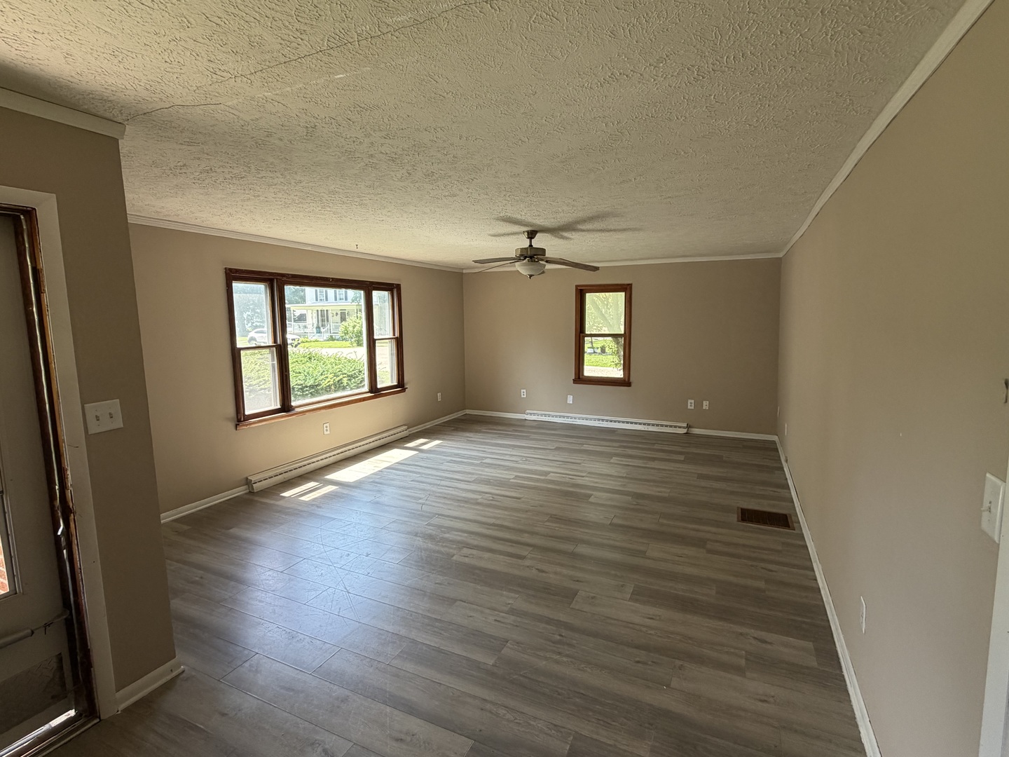206 Southwest 6th Street Atlanta, IL 61723 - Photo 8 of 17
