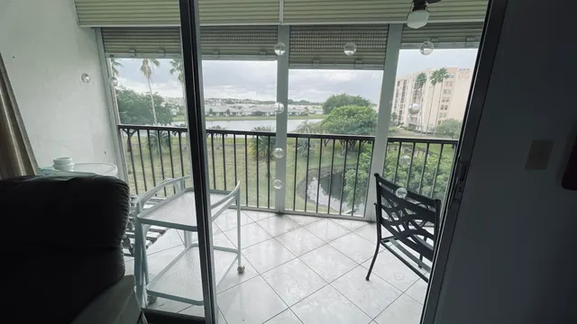 $125,000 | 6936 Huntington Lane, Unit 405, Delray Beach, FL 33446