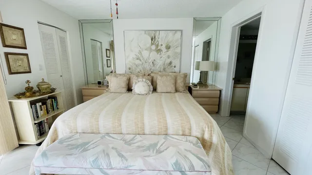 $125,000 | 6936 Huntington Lane, Unit 405, Delray Beach, FL 33446