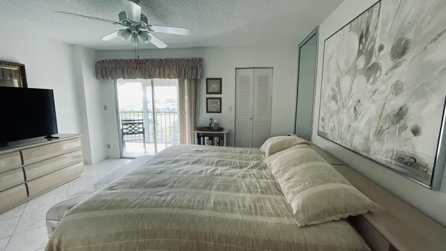 $125,000 | 6936 Huntington Lane, Unit 405, Delray Beach, FL 33446