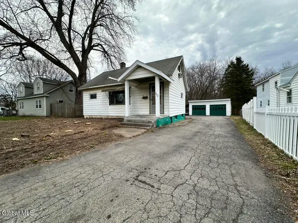 $199,900 | 382 Ballston Road, Glenville, NY 12302