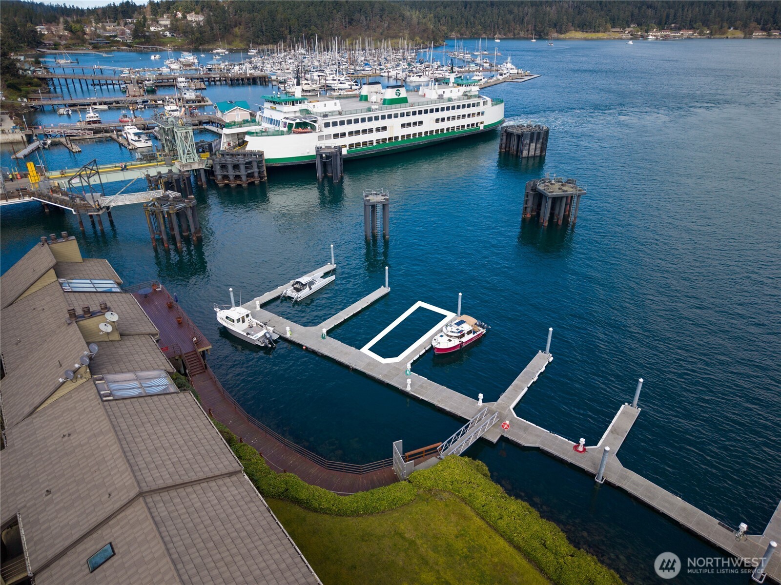 0 Warbass Way, Unit 5 Friday Harbor, WA 98250 - Photo 5 of 22 a balcony with chairs and a table