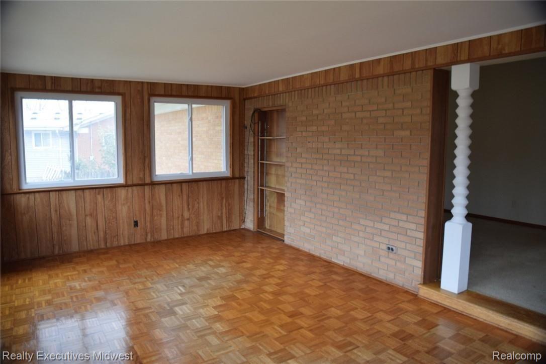 203 Brook Drive Romeo, MI 48065 - Photo 19 of 51 Sunroom (1) (Large).jpeg