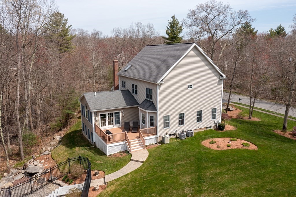 39 Vincent Road Mendon, MA 01756 - Photo 3 of 42