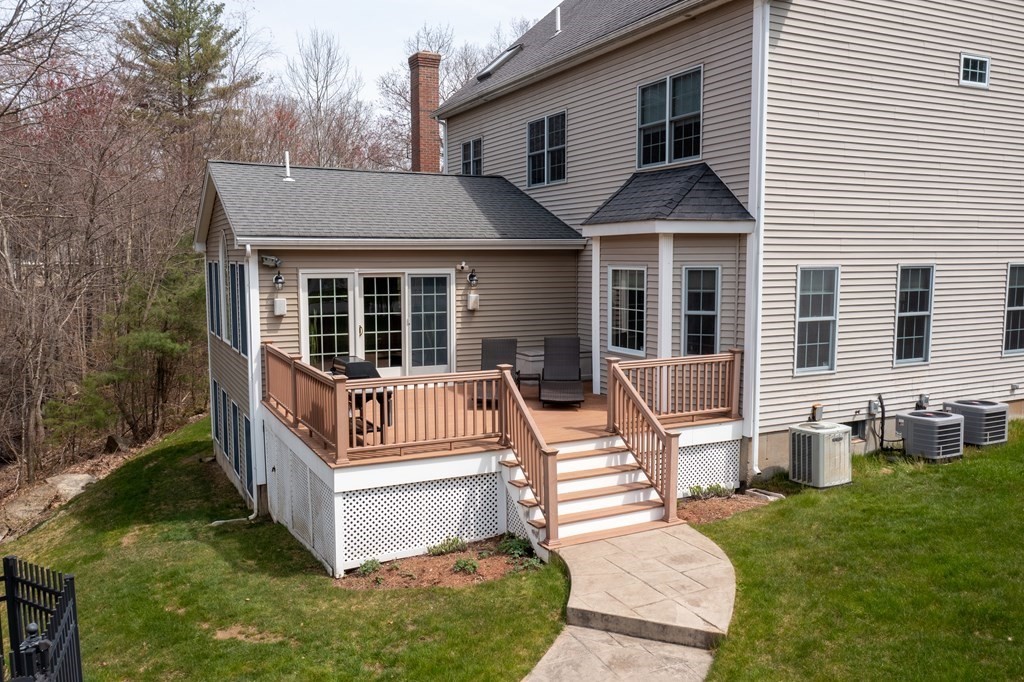 39 Vincent Road Mendon, MA 01756 - Photo 4 of 42