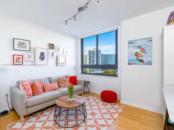 $4,800 | 1330 West Avenue, Unit 711, Miami Beach, FL 33139