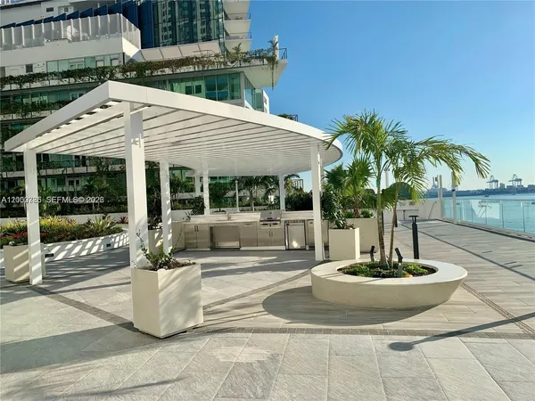 $4,800 | 1330 West Avenue, Unit 711, Miami Beach, FL 33139