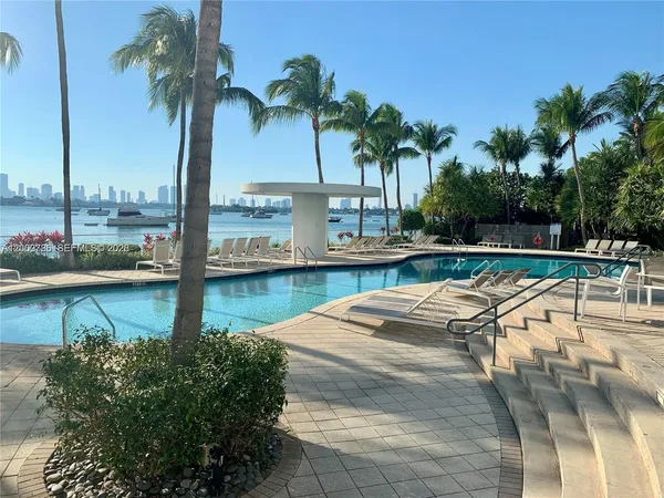 $4,800 | 1330 West Avenue, Unit 711, Miami Beach, FL 33139