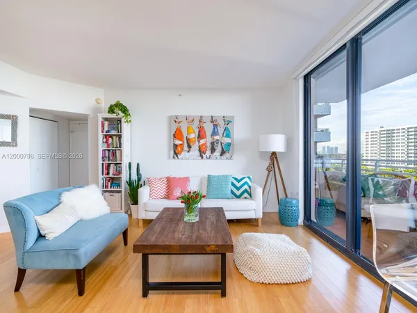 $4,800 | 1330 West Avenue, Unit 711, Miami Beach, FL 33139