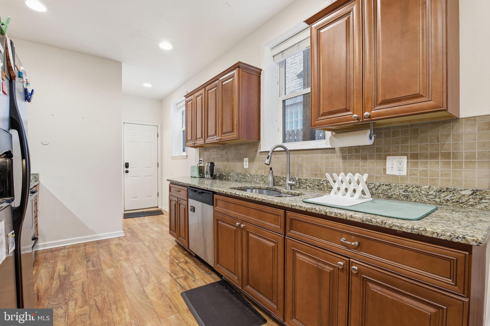 3032 Dillon Street Baltimore, MD 21224 - Photo 9 of 34