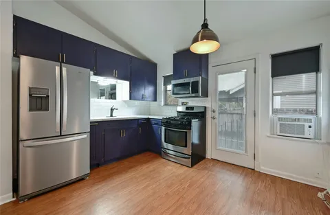 $2,000 | 515 Pecan Grove Road, Unit A, Austin, TX 78704