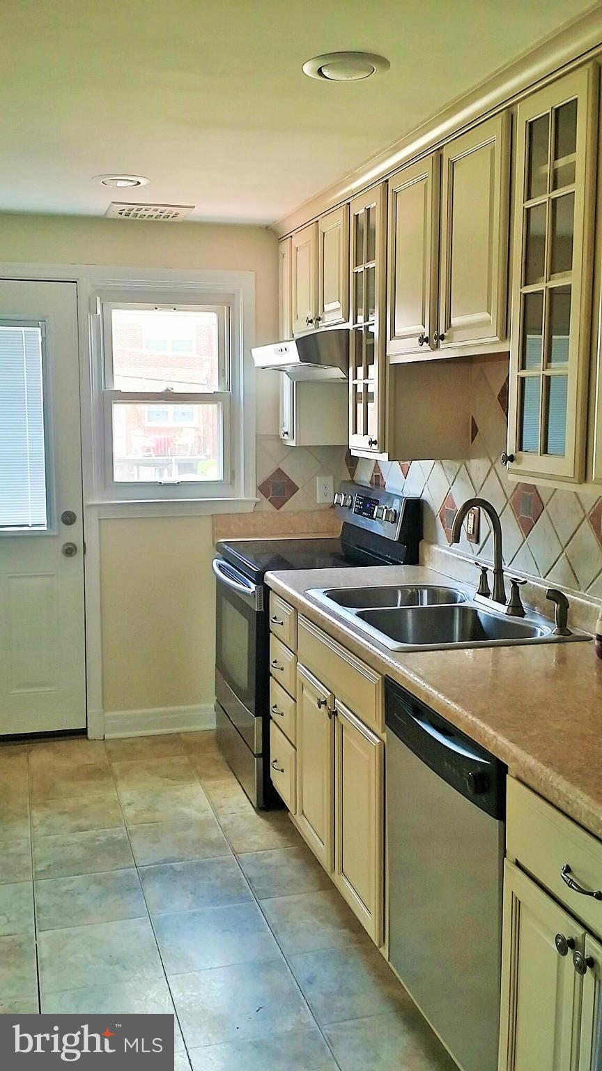1426 Clairidge Road Baltimore, MD 21207 - Photo 11 of 26 Kitchen