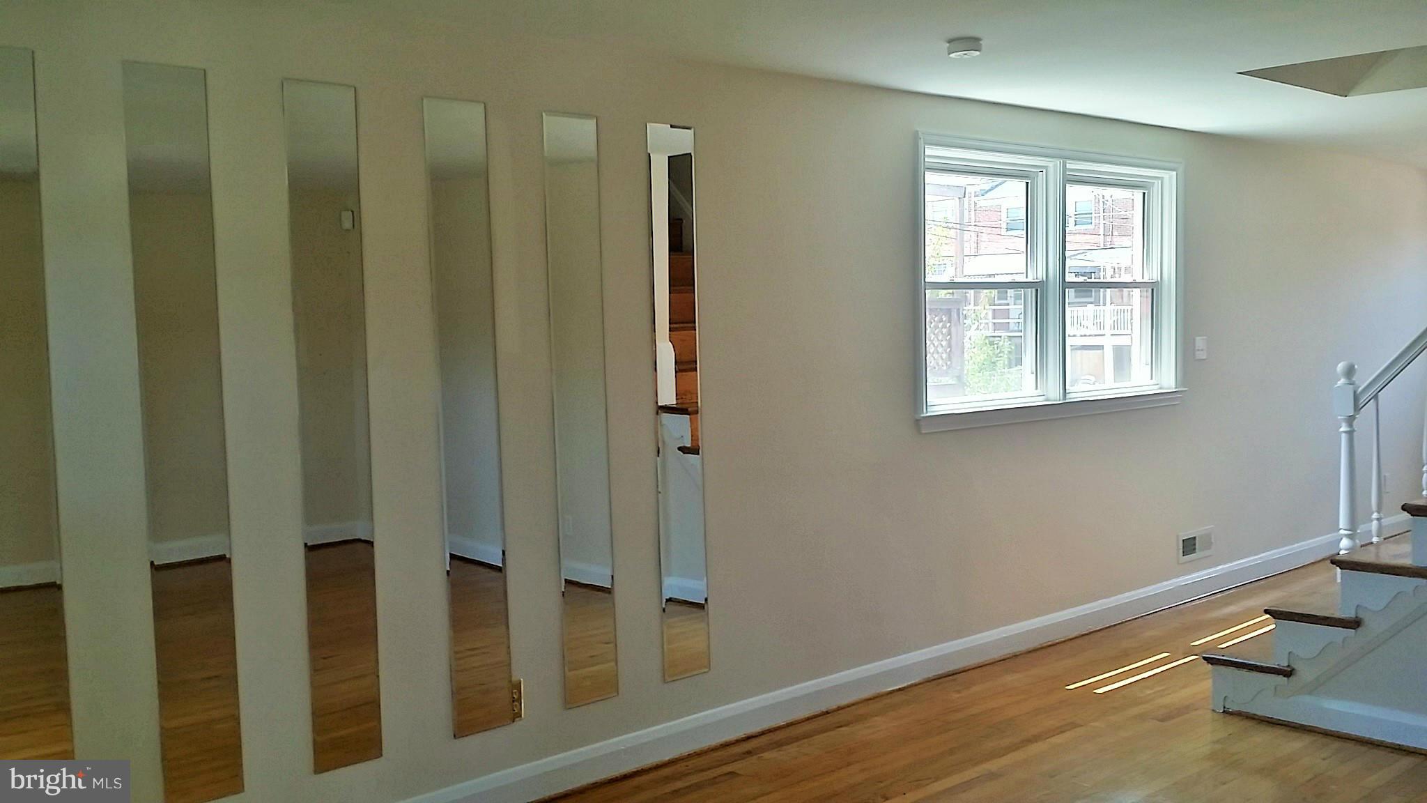 1426 Clairidge Road Baltimore, MD 21207 - Photo 5 of 26 Living Room