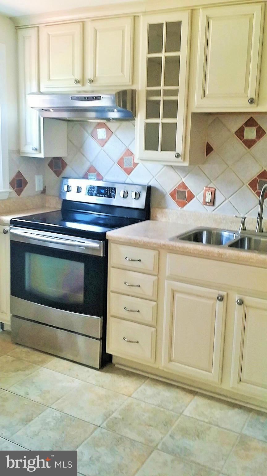 1426 Clairidge Road Baltimore, MD 21207 - Photo 9 of 26 Kitchen
