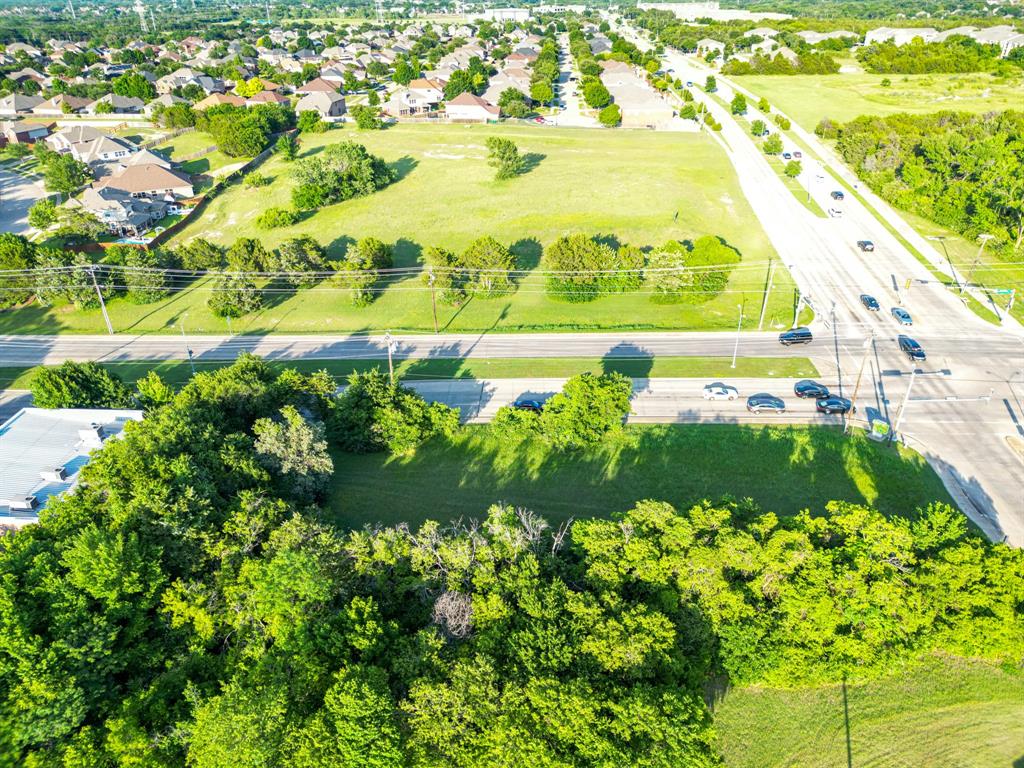 727 East Pleasant Run Road Cedar Hill, TX 75104 - Photo 21 of 23 a view of a garden