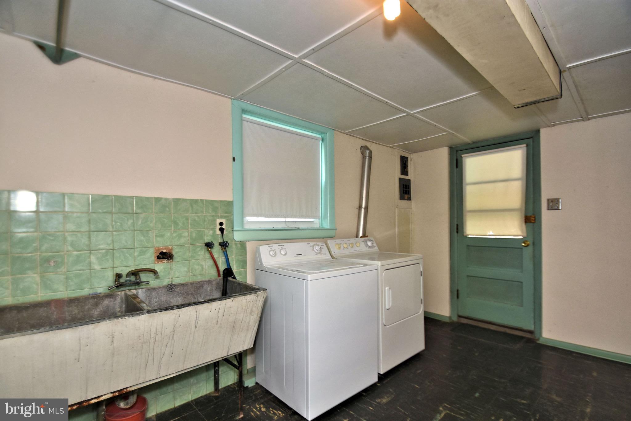 2341 Poplar Road Havertown, PA 19083 - Photo 35 of 45 Laundry Room