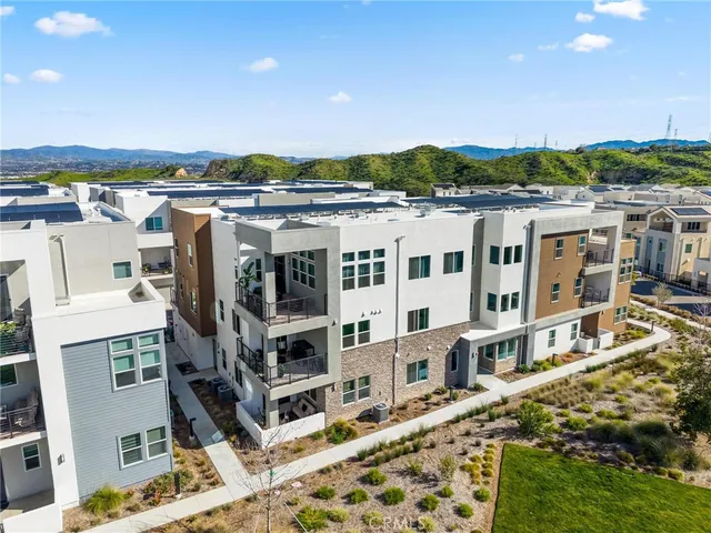 $554,203 | 27209 Cranmore Way, Unit 203, Valencia, CA 91381