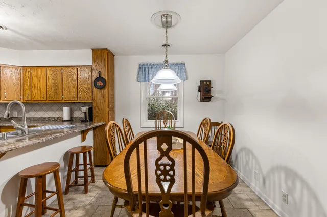 $850,000 | 392 Feather Ridge Road, Charlotte, TN 37036